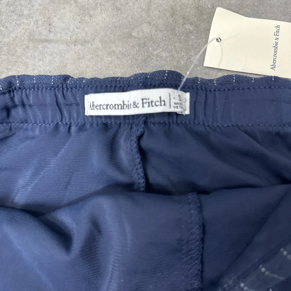 Abercrombie & Fitch Navy Pinstripe Mini Skort - Picture 4 of 4